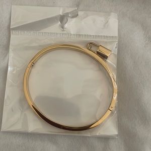 Beautiful brand new LV bracelet non authentic